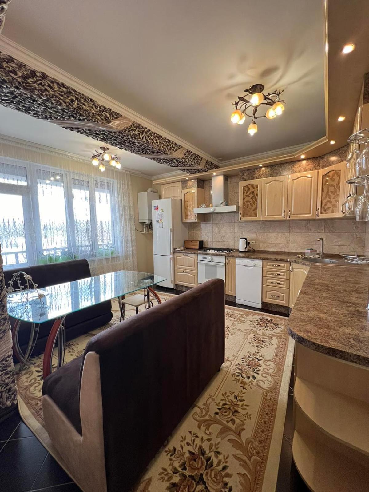 Gold Rose Apartament キシナウ エクステリア 写真