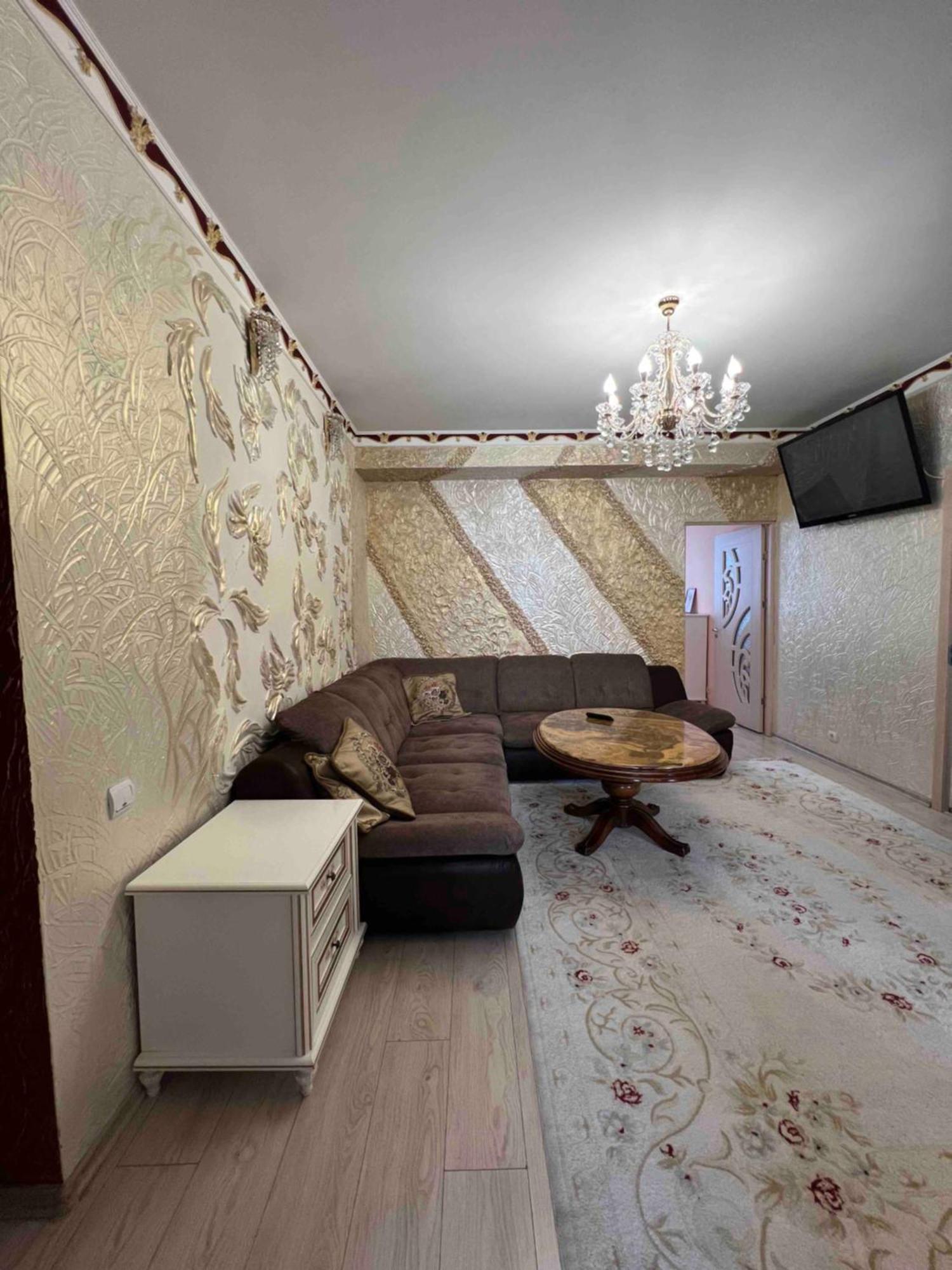 Gold Rose Apartament キシナウ エクステリア 写真